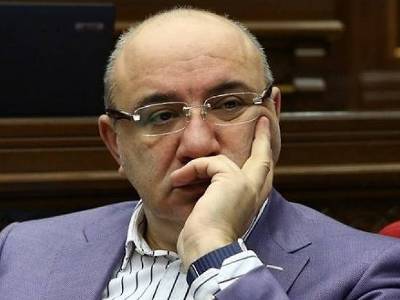 Հայաստանից բերվող կտորը վերջացել է, 1 ամիս է՝ չենք աշխատում. Արցախում հազարավոր մարդիկ անաշխատանք են մնացել