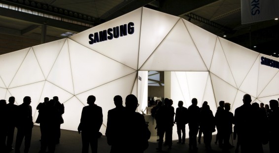 Почти четыре десятка корейцев намерены подать в суд на Samsung