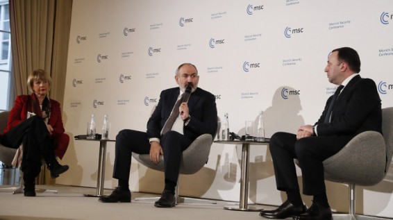 Զուրաբյանը՝ Փաշինյանի մասին. Մեր պետությունը ներկայացնող անձի ավելի ողորմելի պատկեր երբևէ տեսած չէինք