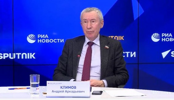 Пытаются подкинуть дровишек в костер – Андрей Климов о наблюдателях ЕС в Армении