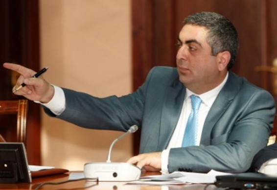 «Սիփան» ընկերությունը կապ չունի Մովսես Հակոբյանի հետ. Արծրուն Հովհաննիսյանը՝ Վահան Բադասյանին