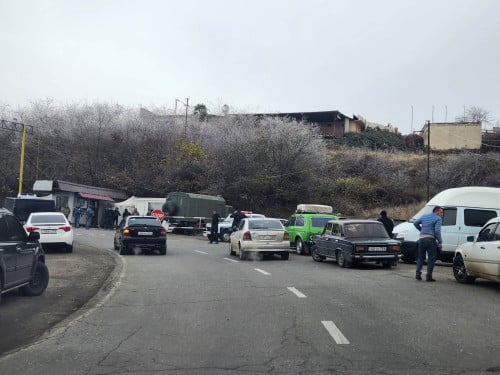 Ադրբեջանցիները արգելել են խաղաղապահների ուղեկցությամբ 27 արցախցիների մուտքն Արցախ. պետնախարար