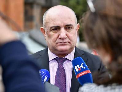 «Грапарак»: Самвел Бабаян решил не отступать