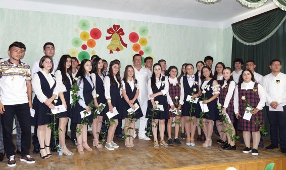 Ջերմորեն շնորհավորում եմ դպրոցն ավարտելու խորհրդանշական այս օրվա առթիվ. Գագիկ Ծառուկյան