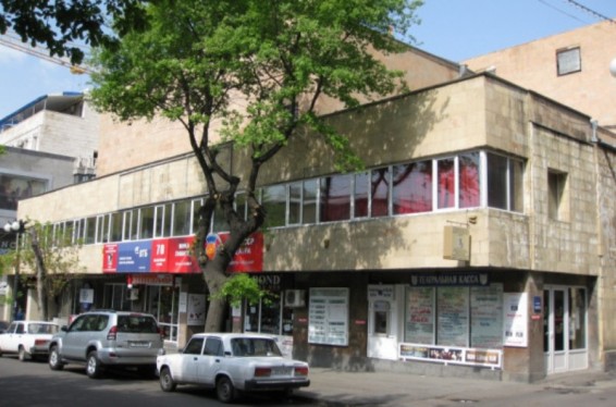 Ստանիսլավսկու թատրոնում բարձրախոսներն անջատելու բարձրացած 65-ամյա հնչյունային ռեժիսորը վայր է ընկել  ու տեղում մահացել