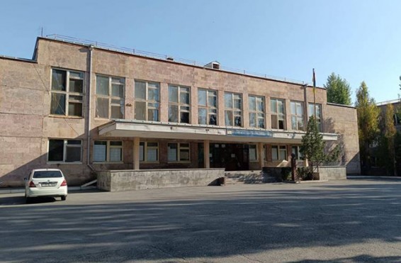 Հանձնաժողովականները բնական կարիքները հոգալու համար ստիպված են լքել տեղամասը