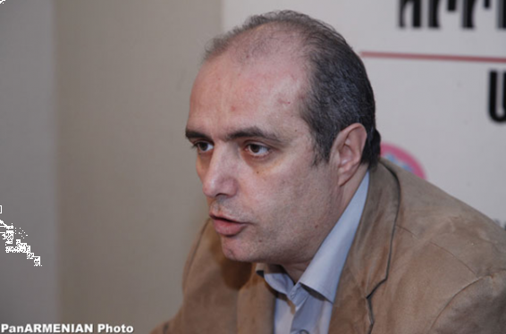 Լրագրողների դեմ կատարվող բռնությունները կոծկվում են. Լևոն Բարսեղյան