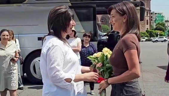 Анна Акопян вручила гранты в 1 млн драмов 42 начинающим женщинам-предпринимательницам