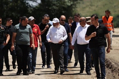 «Ինչ էլ անենք, մեկ է, մուննաթ դեմքով է հեռանում». Մարզպետները պատերի տակ դժգոհում են Փաշինյանից.«Իրավունք»