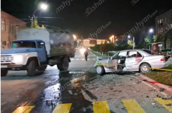 Վանաձորում բախվել են «Mercedes»-ն ու «Opel Zafira»-ն. 3 հոգի տեղափոխվել է հիվանդանոց