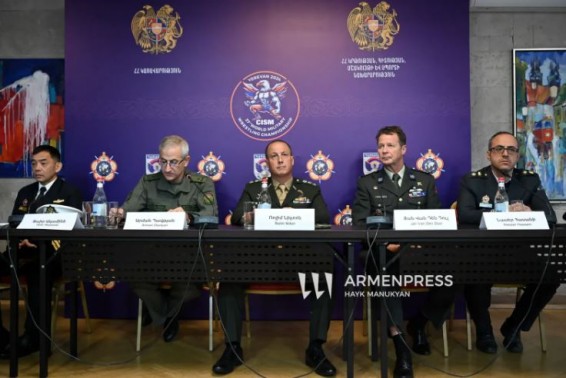 Почему сильнейшие борцы Армении не вошли в сборную для участия в 37-ом Армейском чемпионате мира по борьбе в Ереване? - пояснил представитель Министерства обороны