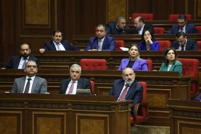 «Հրապարակ». Պաշտոնանկության երկրորդ ալիքն էլ է լինելու. Հաջորդ ովքե՞ր են SMS ստանալու
