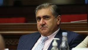 Աշխարհում ու մեր տարածաշրջանում շատ լուրջ գործընթացներ են սկսվում, այնպես որ, մի շտապեք Արցախի հարցը փակված համարել. Արթուր Խաչատրյան