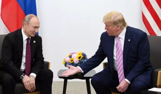В Кремле назвали возможную дату переговоров Путина и Трампа
