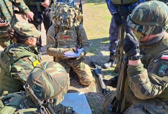 Армянские курсанты приняли участие в учениях в Греции