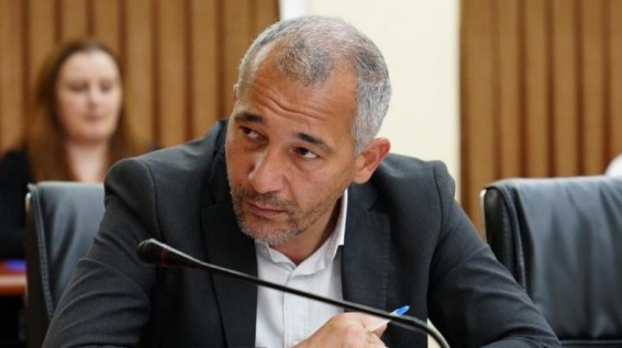 Քաղաքապետարանի պաշտոնյայի նկատմամբ սահմանվել է վարչական հսկողություն, գրավ և չբացակայելու արգելք