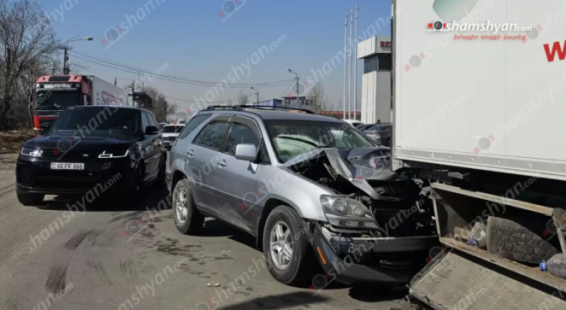 Երևանում բախվել են «Lexus»-ն ու բեռնատարը