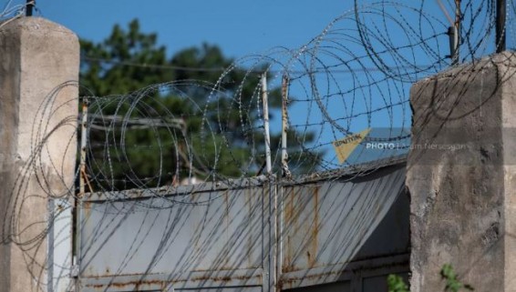 В тюрьме в армянском Армавире пятеро осужденных начали бессрочную голодовку