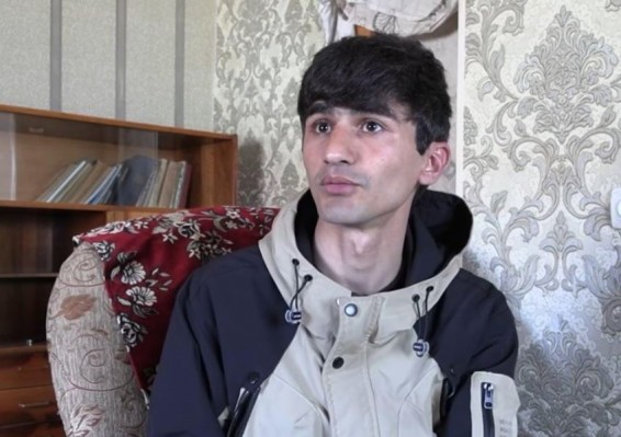 «Меня били и оскорбляли»: В Армении изучают случай насилия полицейских в отношении Тиграна из Арцаха