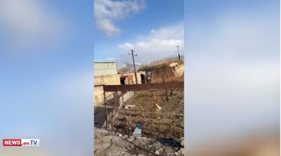 Жительница села Сотк утверждает, что противник стрелял и ночью, и утром