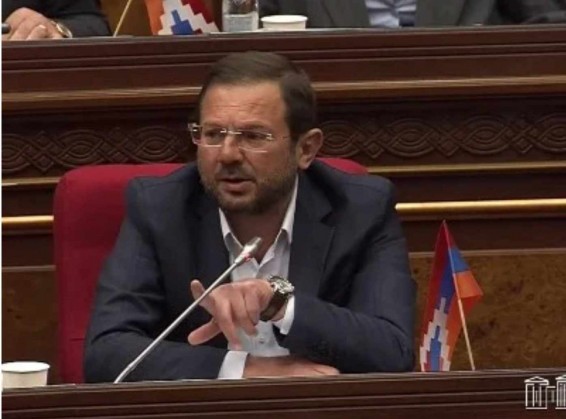 «Անաղուհաց քրդի շուն»-ը եւս թեւավոր արտահայտություն է, բայց մենք դա չենք օգտագործում. Գեղամ Մանուկյանը՝ Ավինյանի մասին