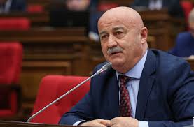 Ամեն անգամ հասկացնում էին, թե քեզ կարգին պահի. իսկ ես ինձ կարգին չեմ պահել, չեմ էլ պահելու. Հովիկ Աղազարյան
