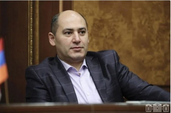 Լայնածավալ իրավապահ «հարձակում» է սկսվել Մարտուն Գրիգորյանի նախընտրական շտաբներում. Իրավաբան
