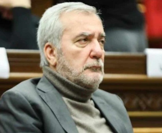 «Ժողովուրդ». ՔՊ-ական պատգամավորները միայն փնովել են Քոչարյանին. նա մեկուսացել է