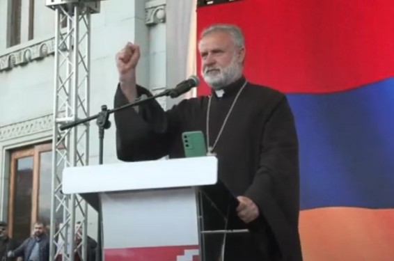 Արցախը մե՛զ է սպասում․ Դադիվանքի վանահայր (Տեսանյութ)