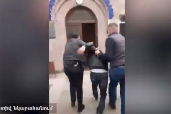 «Տելեգրամ»-ով թմրամիջոցներ իրացրած հրազդանցի երիտասարդը ձերբակալվել է facebook sharing buttonmessenger sharing buttontwitter sharing buttontelegram sharing buttonskype sharing buttonpinterest sharing buttonsharethis sharing button