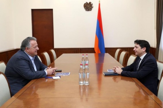 Ֆինանսների նախարարը հանդիպել է Նուբար Աֆեյանի հետ