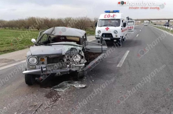 Ավտովթար` Արարատի մարզում․ բախվել են «Mercedes» բեռնատարը և «ՎԱԶ 2101»-ը․ կա վիրավոր