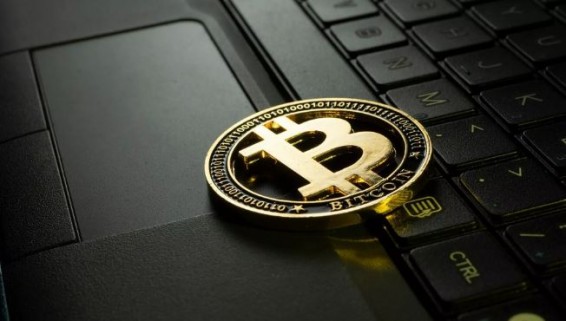 Стоимость биткоина опустилась ниже $75 тыс. впервые с 7 ноября