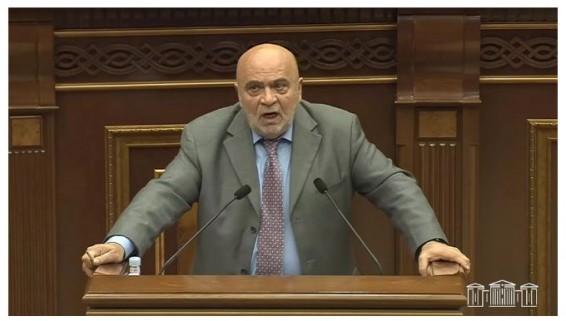 Два французских телеканала добиваются включения в общественный мультиплекс Армении