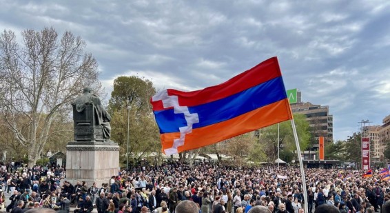 Պահանջում ենք ՀՀ ԱԳՆ-ից՝ անհապաղ վերանայել դիրքորոշումը, հրապարակավ հաստատել, որ արցախցիների իրավունքների հարցը շարունակում է մնալ առաջնահերթություն․ Հայտարարություն