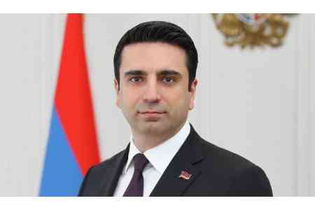 Հայ ժողովրդին մի աչքով չնայեք. ինչ արեցիք Ղարաբաղում, Հայաստանում չի ստացվելու. Ալեն Սիմոնյան