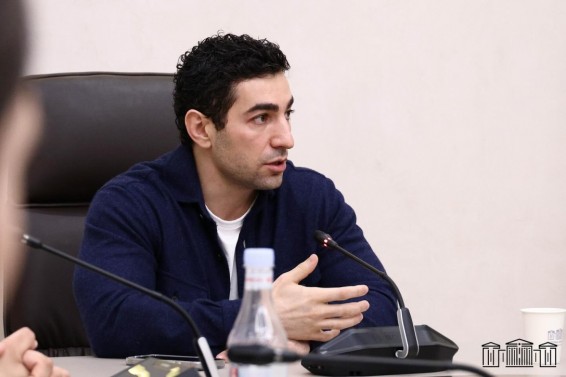 Լավ է, որ ոմանք սկսել են Վիկիլիքսն ուսումնասիրել, այդտեղ դեռ շատ բան կա, որ պետք է նաև մեր հանրությունն իմանա 1998-2008թթ․ պետության ամուր դիրքորոշման մասին. Քոչարյան