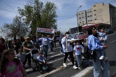 «Հրապարակ». Փաշինյանի կառավարությունն արցախիցների հետ «բազարի» մեջ է մտել