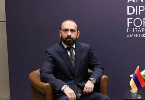 Армения хочет установления стабильного мира в регионе - глава МИД