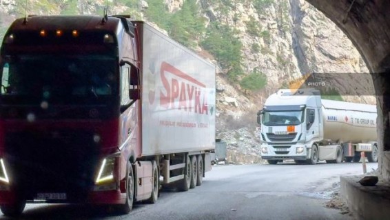 Ларс закрыт четвертые сутки: почти 1,8 тыс армянских фур застряли на КПП