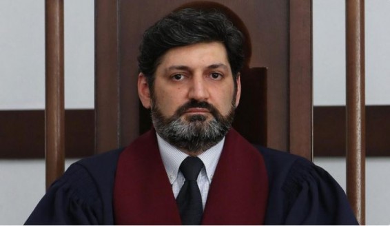 Судья Конституционного суда Республики Армения Ваге Григорян подал прошение об отставке