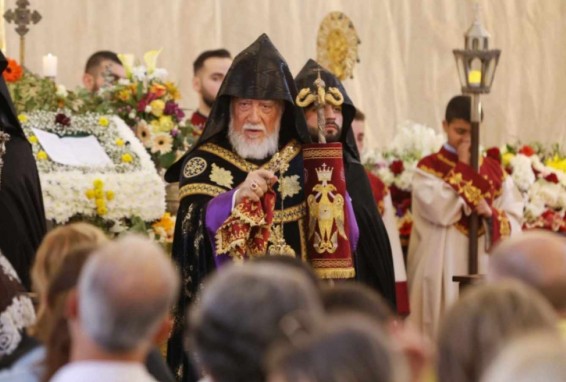 Արամ Ա Կաթողիկոսը պատգամ է ուղղել Սուրբ Զատկի կապակցությամբ