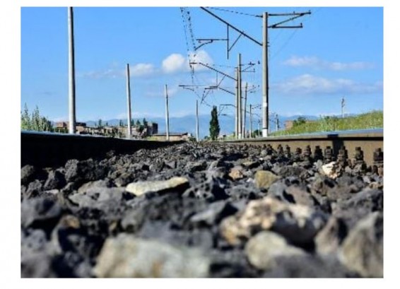 На каком этапе находится процесс возможного запуска железной дороги Гюмри-Карс? Ответ на запрос
