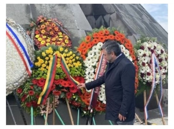 Посол Литвы в Армении почтил память жертв Геноцида армян