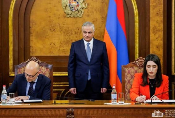 Подписано соглашение с компанией-оператором внедрения системы биометрических паспортов и ID-карт в Армении