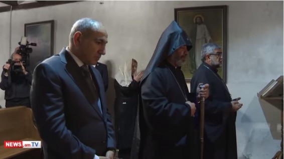 Премьер-министр Пашинян посетил церковь Святого Григория Просветителя в Таллинне