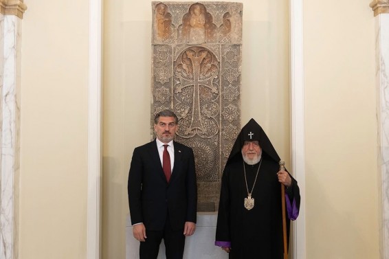 «Պատմության ընթացքում հայ և վրաց ժողովուրդները, ապավինած իրենց քրիստոնեական հավատքին, հաղթահարել են բազմաթիվ դժվարություններ»․ Ամենայն Հայոց Կաթողիկոսը հյուրընկալել է Վրաստանի նախագահին