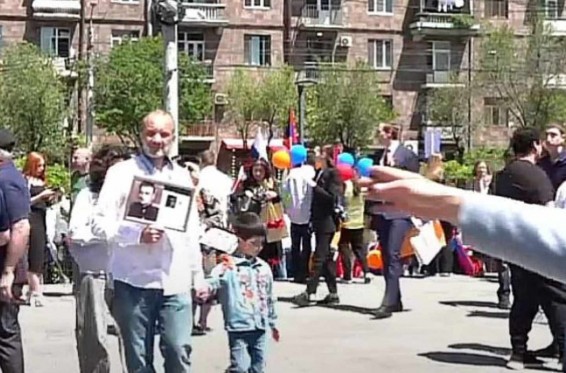 Անմահ գնդի երթը Երևանում