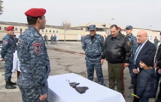 Video. Տոնական միջոցառում ոստիկանության զորքերի զորամասում