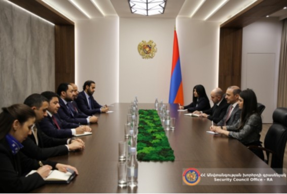 Секретарь Совета безопасности Республики Армения принял государственного министра иностранных дел Катара
